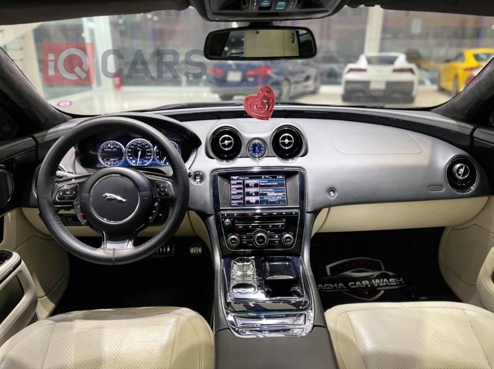 جاكوار XJ